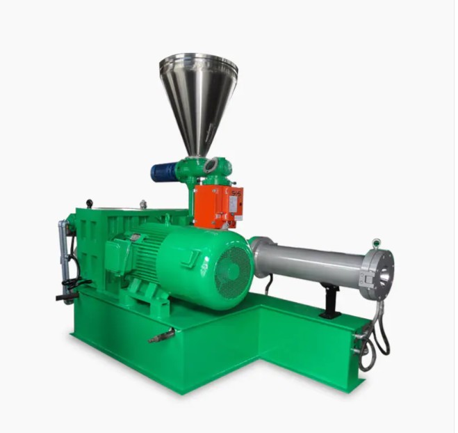Cum să vă asigurați că materialul intră în extruderul cu șuruburi planetare într -un ritm constant?
